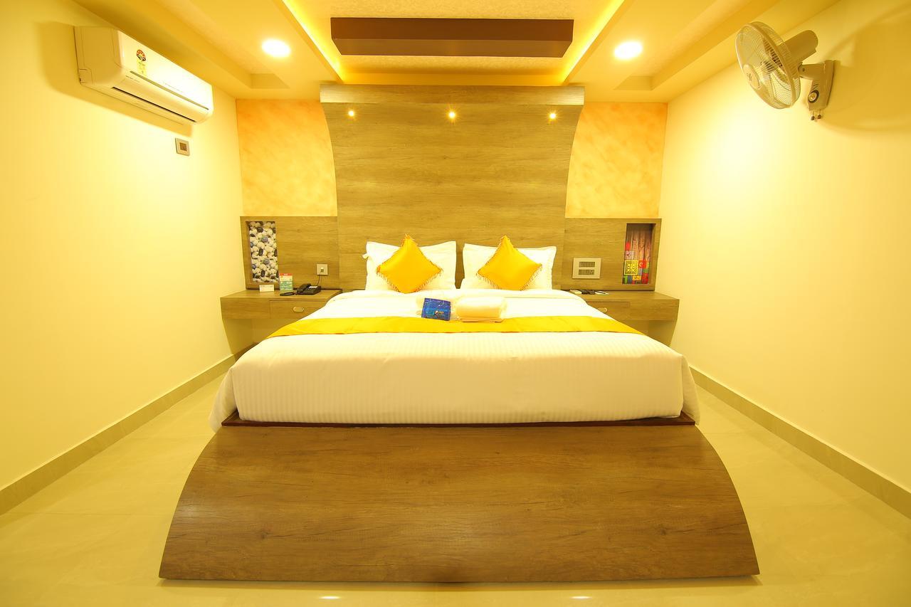 Hotel A J Park Alappuzha Exteriör bild