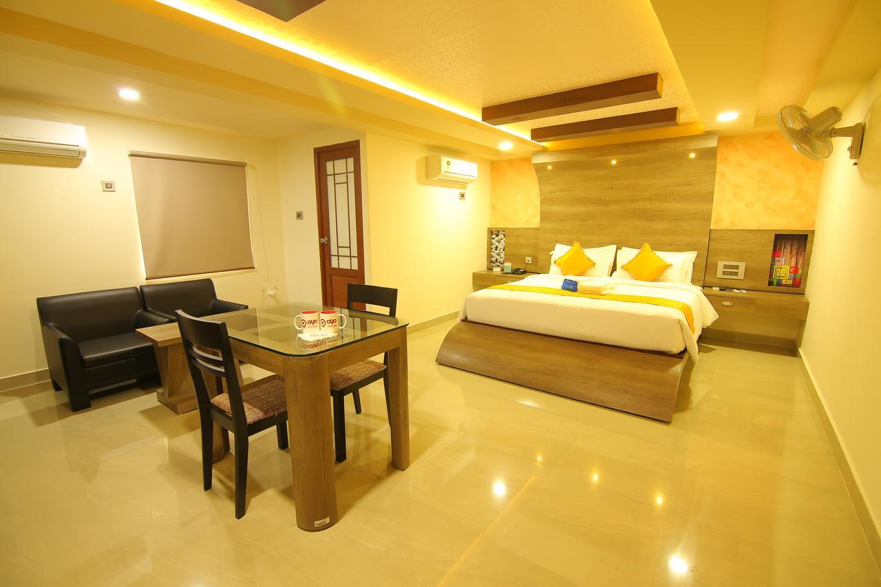 Hotel A J Park Alappuzha Exteriör bild