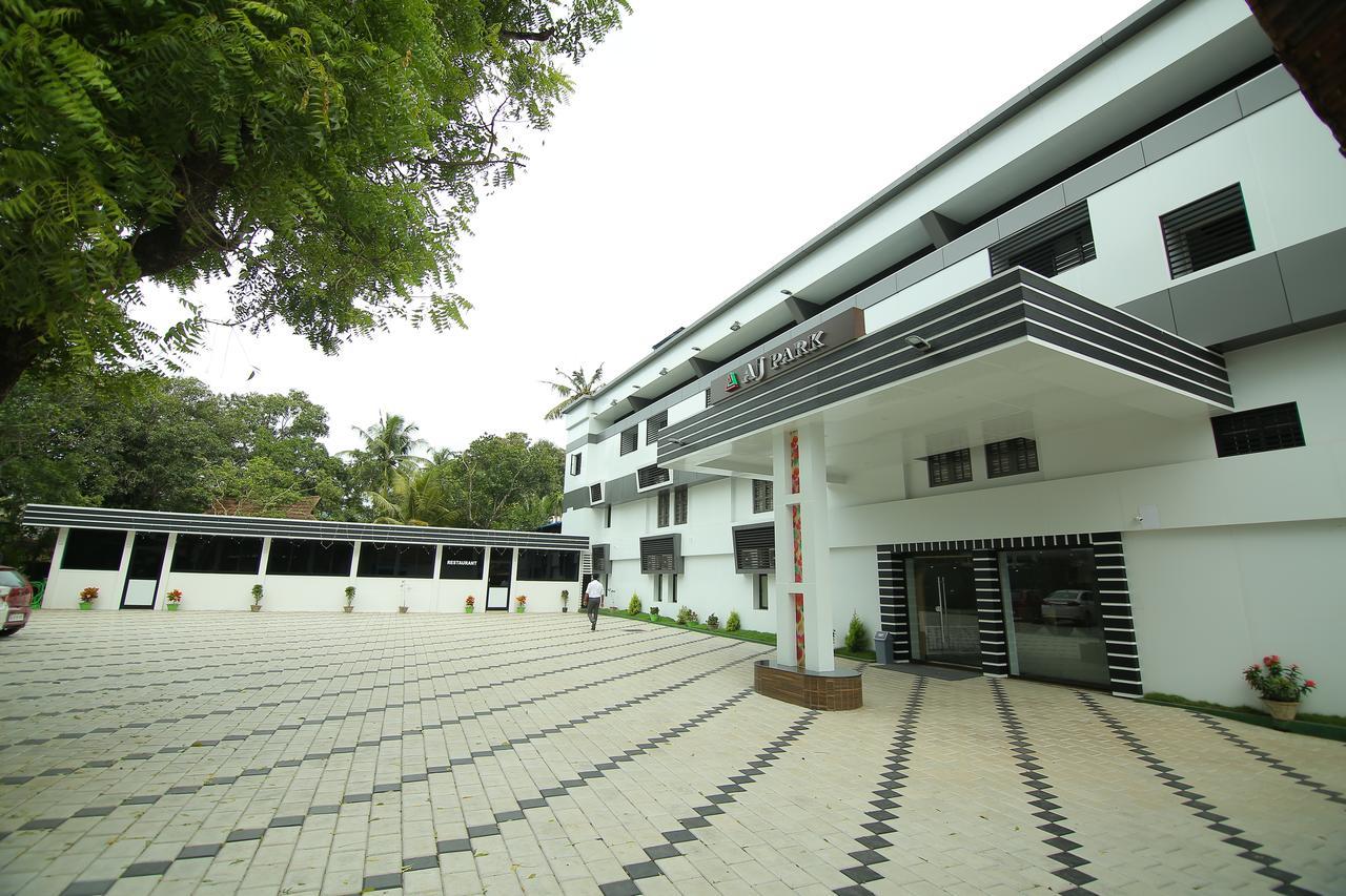Hotel A J Park Alappuzha Exteriör bild